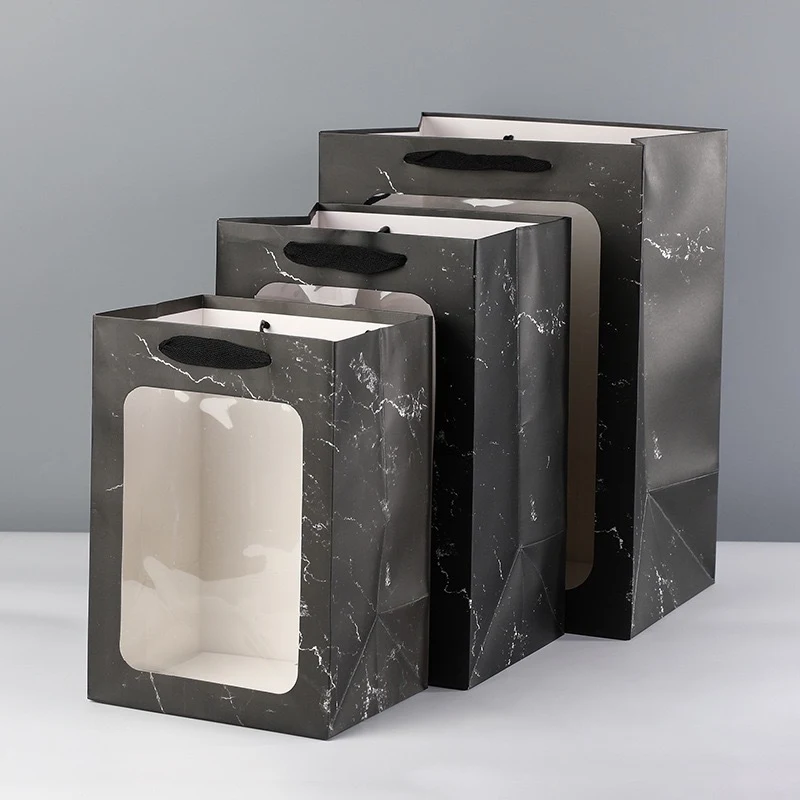 Open raam transparante cadeauzak voor boeket, vakantie, lerarendag, verjaardag, poppencadeau, cadeauverpakking, handtas. — foto 5