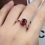 Terno de três peças em prata 925 com rubis vermelho sangue de pombo. Elegância e sofisticação para um visual impactante e memorável. — foto 7