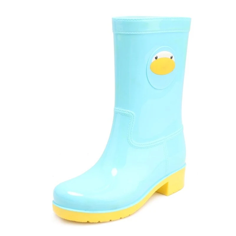Waterdichte rubberen regenlaarzen voor dames en heren. Bescherm je voeten tegen de regen en houd ze droog met deze comfortabele laarzen. — foto 3