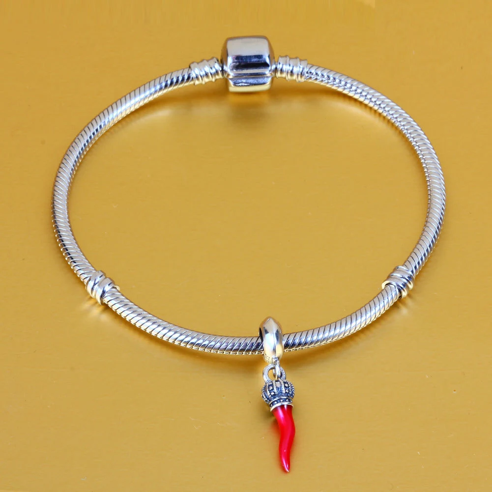 Title 12, Novo Wrap de frango Silver Charm com queijo, so...
