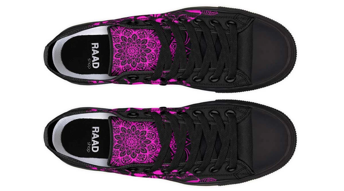 Fashion Print Couple Low-Top Canvas Shoes. Comfortable, stylish and perfect for couples. These shoes are a great everyda — photo 6