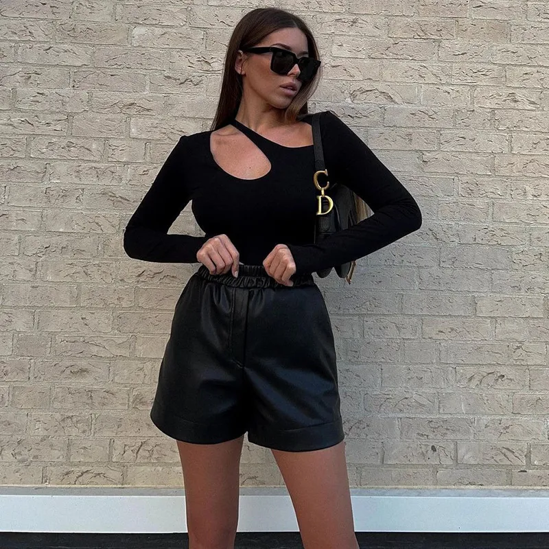 Tuta asimmetrica con scollo a barchetta e spalla scoperta, tinta unita, per donna, perfetta per un look elegante e sofisticato. — foto 5