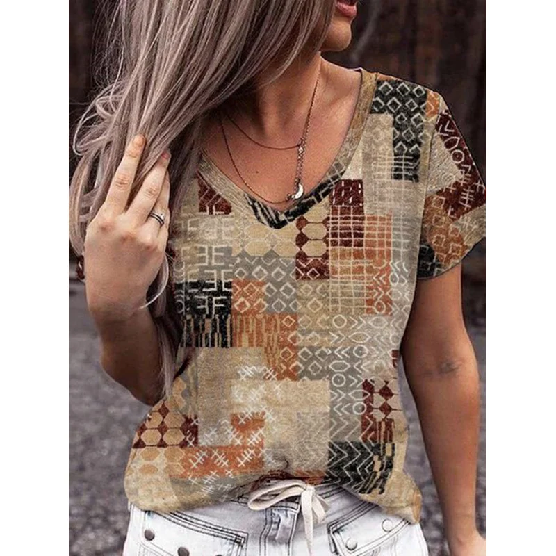 Moda com decote em V estampa geométrica plus size camiseta de manga curta — foto 2