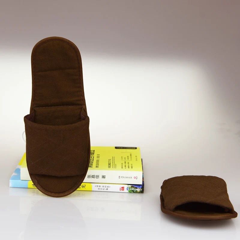 Zapatillas plegables de turismo al aire libre no desechables de tela no tejida ideales para viajes, cómodas y reutilizables. — foto 3