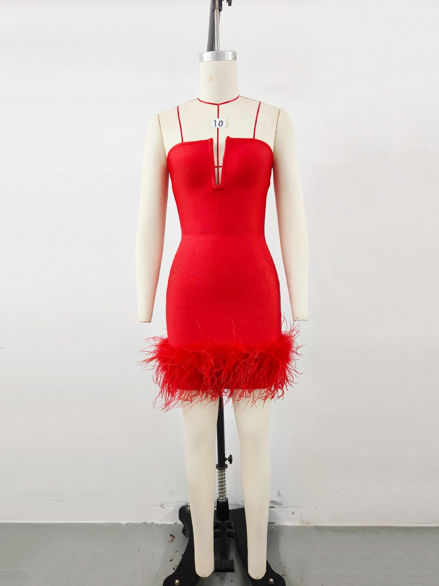 Title 2, Deep V Strapless Ostrich Feather Hip-Wrapped Sh...