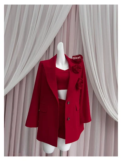 Title 13, Red Lapel Loose Long Sleeve Straight Suit Coat ...