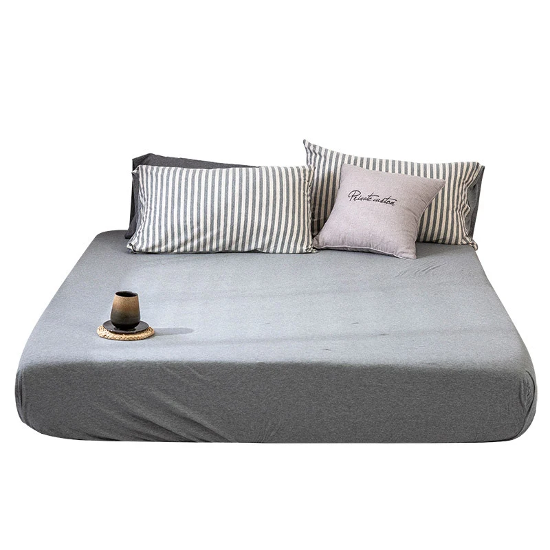 Title 7, Cotton one-piece mattress protector. Breathable...