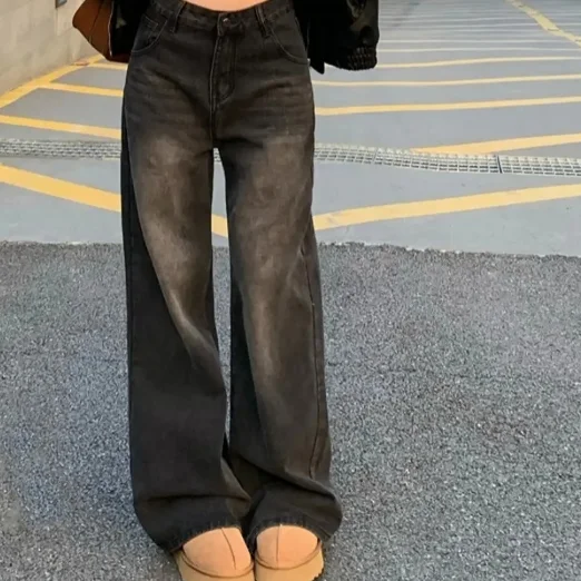 Women's American-style Retro Washed Straight Jeans. Comfortable and stylish, these jeans offer a classic fit with a vint — photo 5
