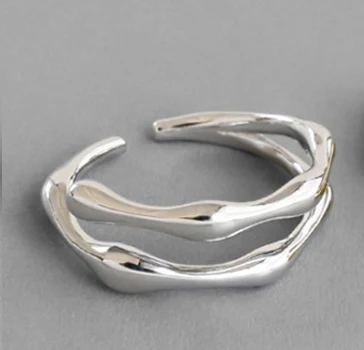 Anel feminino de prata esterlina Joia fashion para mulheres Design elegante e atemporal Ideal para uso diário e para presentear Sofisticação em prata — foto 1