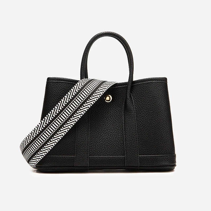 Geräumige Crossbody-Eimer-Tasche mit breitem Schultergurt für maximalen Komfort und Platz, ideal für den Alltag. — foto 13