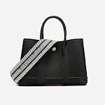 Geräumige Crossbody-Eimer-Tasche mit breitem Schultergurt für maximalen Komfort und Platz, ideal für den Alltag. — foto 13
