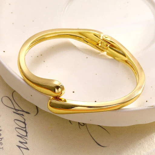 Title 2, Pulseira exagerada com design de gota dágua, a...