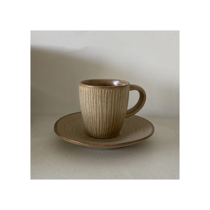 Xícara de café espresso vintage de cerâmica. Desfrute do seu café com elegância. Design clássico e perfeito para um café aromático. — foto 1