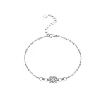 Pulseira feminina de prata 925 com corações e cabeça de vaca incrustada. Charmosa e delicada, ideal para realçar a beleza feminina. — foto 4