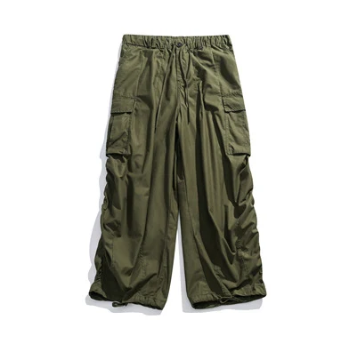 Calças de trabalho retrô japonesas masculinas com pernas largas e bolsos. Conforto e estilo casual, perfeitas para um visual autêntico e moderno. — foto 10