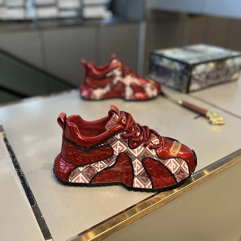 Title 3, Zapatillas de hombre ligeras con bordado juveni...