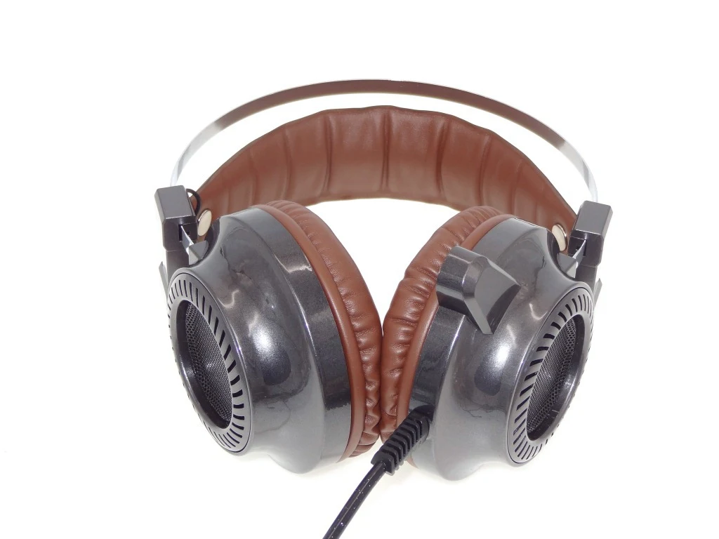 Title 4, Wear A Dual Steel Bow Metal USB Plug For Gaming...