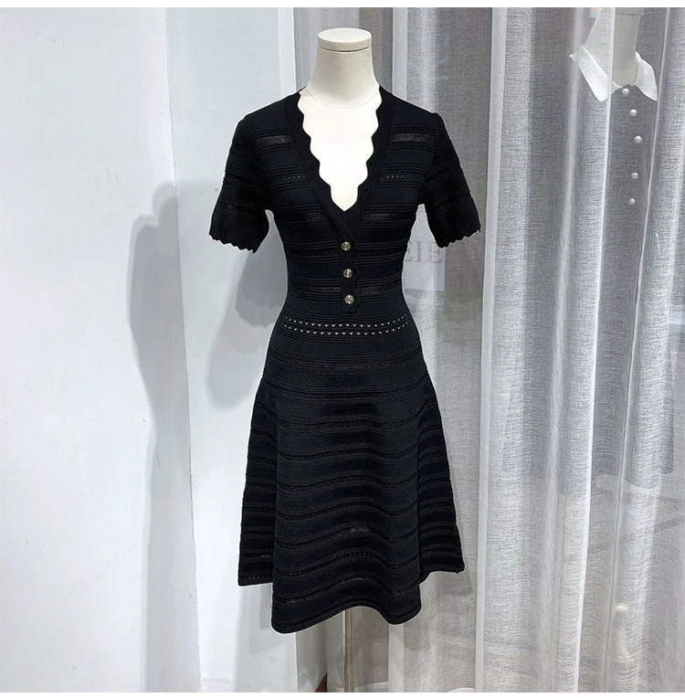 Title 15, Hollow High-end Green V-neck Knitted Dress Fren...