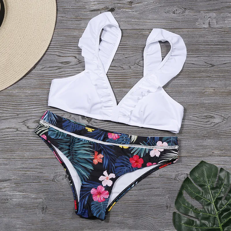 Title 7, Gerimpelde split bikini, perfect voor strand of...