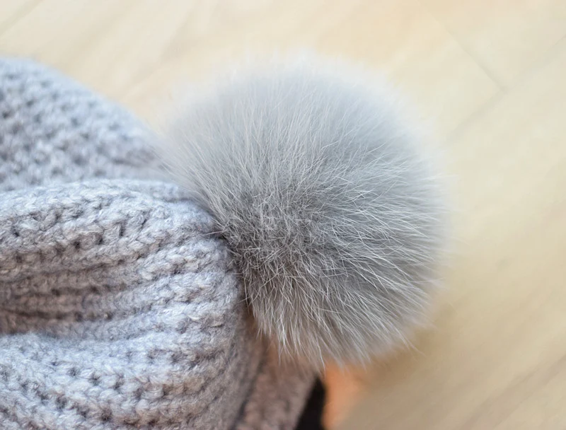 Title 7, Japan Fox Fur Ball verdikte warme baret