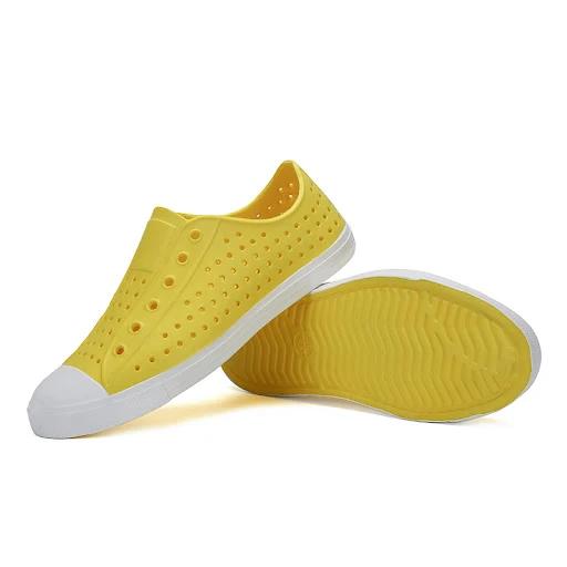 Title 2, Student beach shoes