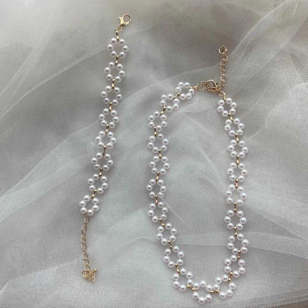 Parelketting en Armband voor Vrouwen – Tijdloze Elegantie. Prachtige set parelsieraden om je look compleet te maken. Perfect cadeau voor elke gelegenheid. — foto 2