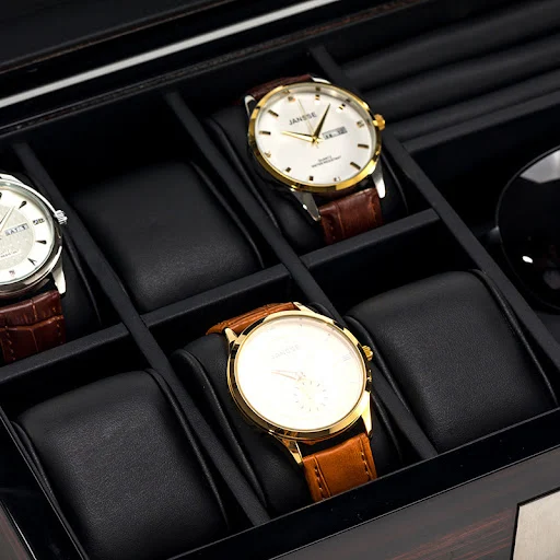 Title 4, Ebony exquisite classical watch storage box. Pr...