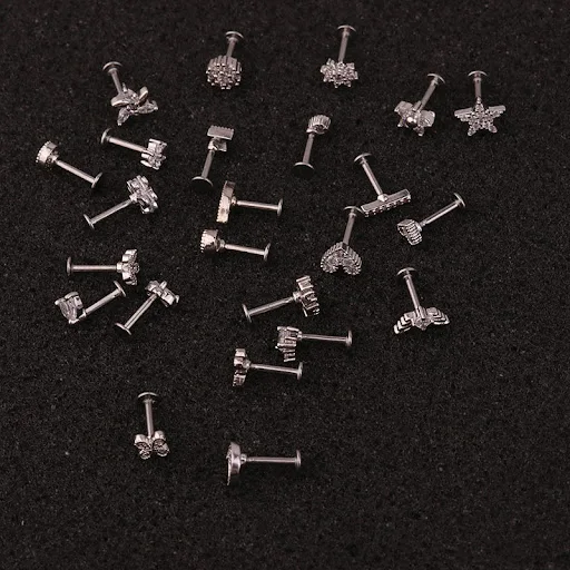 Title 3, Novo Stud de Osso de Orelha Flor de Moda Labret...