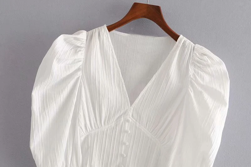 T-shirt uomo con scollo a V, morbida e traspirante. Ideale per l'uso quotidiano, offre comfort e stile. Perfetta per ogni occasione. — foto 3