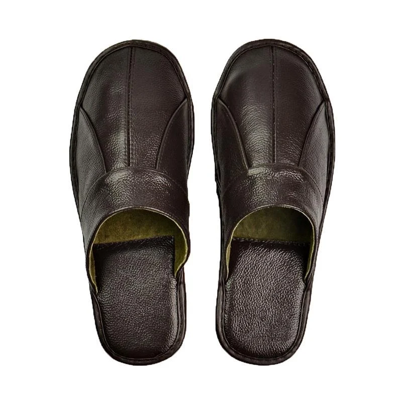 Sandálias e chinelos de couro de vaca para o verão, frescas e confortáveis. Perfeitas para climas quentes, aproveite o verão com estilo. — foto 6