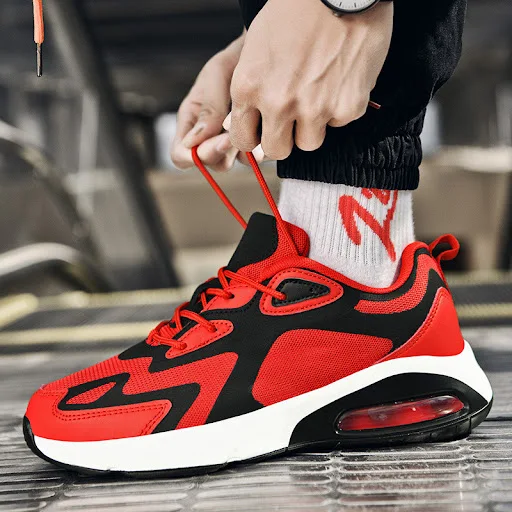 Title 3, Fashionable and comfortable couples sports run...