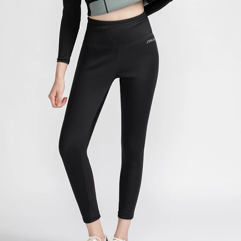 Roupa de yoga suada para corrida feminina, roupa de compressão que aumenta a transpiração, perfeita para treinos quentes e intensos. — foto 4