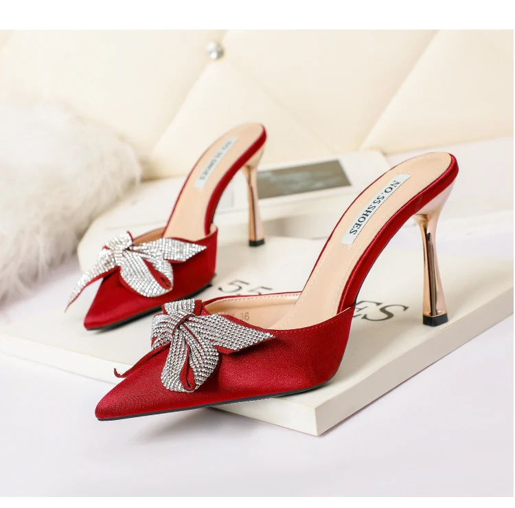 Title 10, Pointed toe pumps bow sandals, the perfect blen...