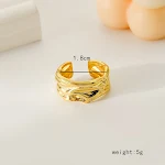 Anel Feminino de Aço Inoxidável Personalizado com Pregas Irregulares, Joia de Moda Elegante, Design Único e Moderno — foto 3