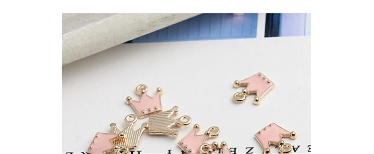 Pulseira com tema de gatinho, cavalo, cachorro, raposa e gancho. Acessórios para um visual estiloso e divertido, ideal para diversas ocasiões. — foto 9