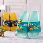 Chinelos de verão de desenho animado, confortáveis e divertidos para crianças e adultos. Ideal para praia e piscina, aproveite o verão! — foto 4