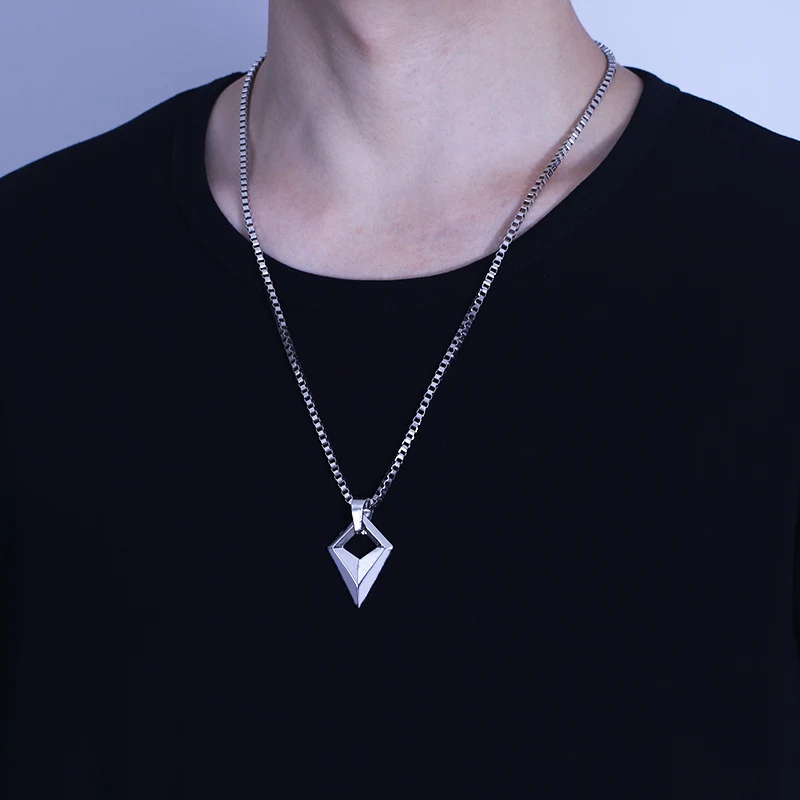 Colar Punk Hip Hop com triângulo, flecha e corte cônico. Design de losango moderno e ousado, perfeito para um visual marcante. — foto 6