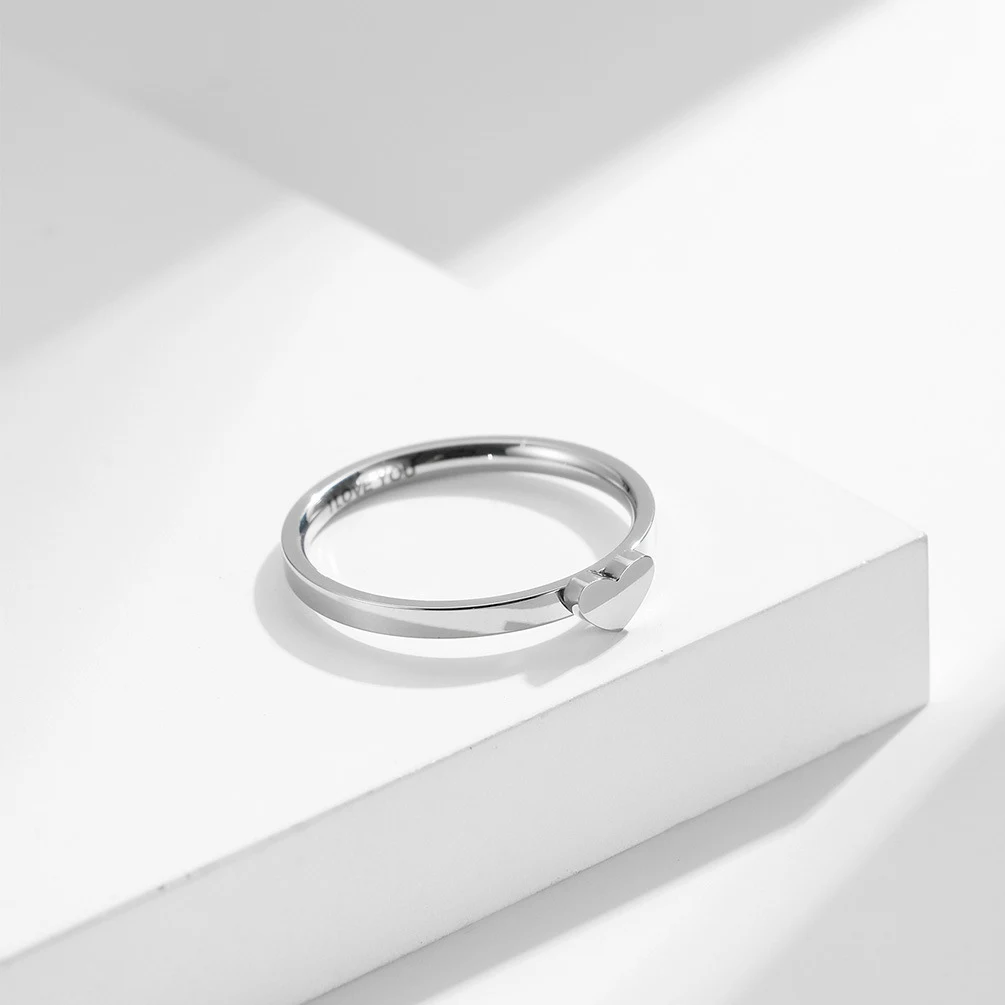 Anillo de amor de acero titanio, joyería de acero inoxidable para parejas, símbolo de amor eterno y resistencia duradera. — foto 4