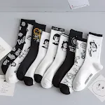 Calzini in cotone jacquard con personaggi dei cartoni animati in bianco e nero, comodi e divertenti, perfetti per l'uso quotidiano. — foto 10