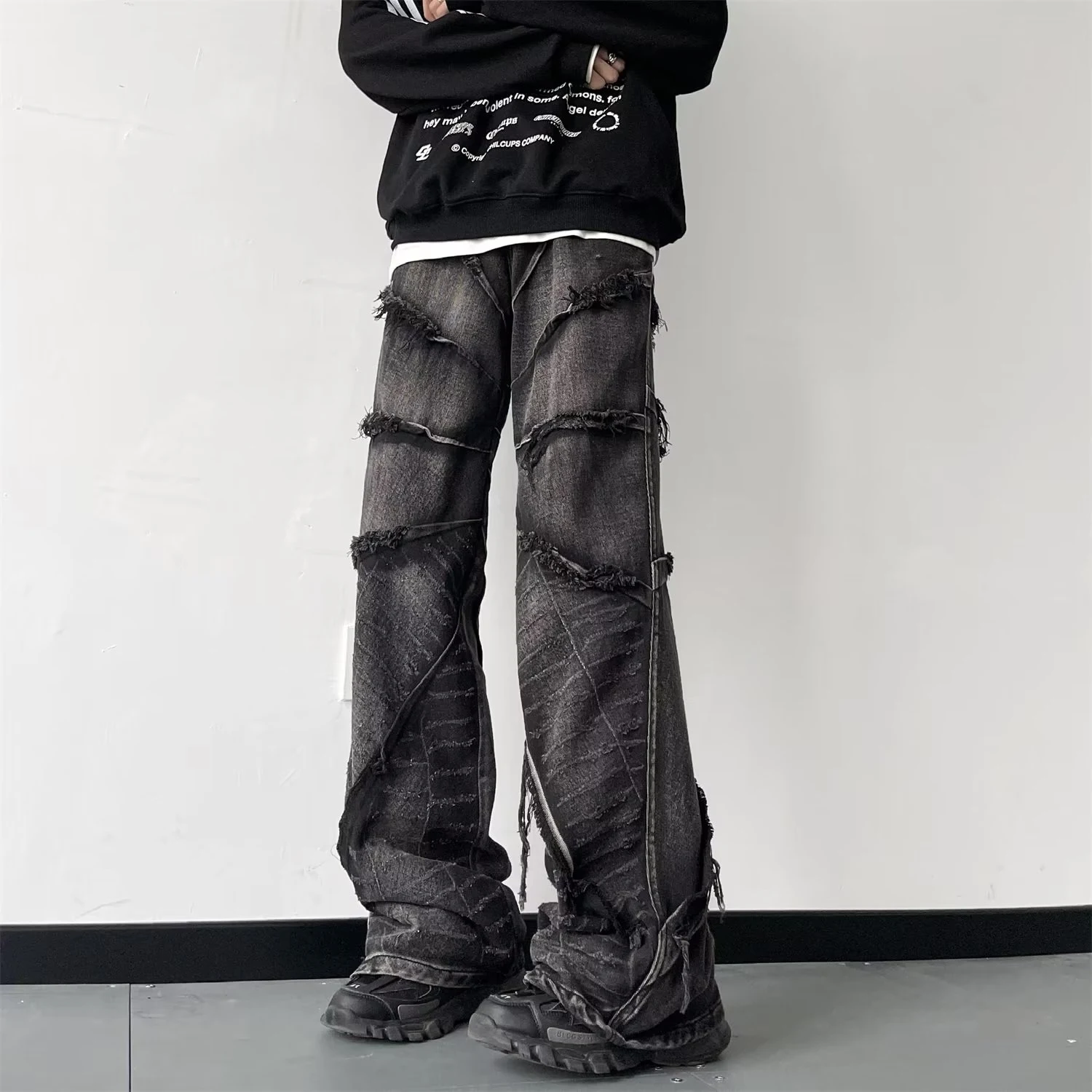 Men's Fashionable Retro Casual Washed Jeans. Experience comfort and style with these vintage-inspired jeans, perfect for — photo 5