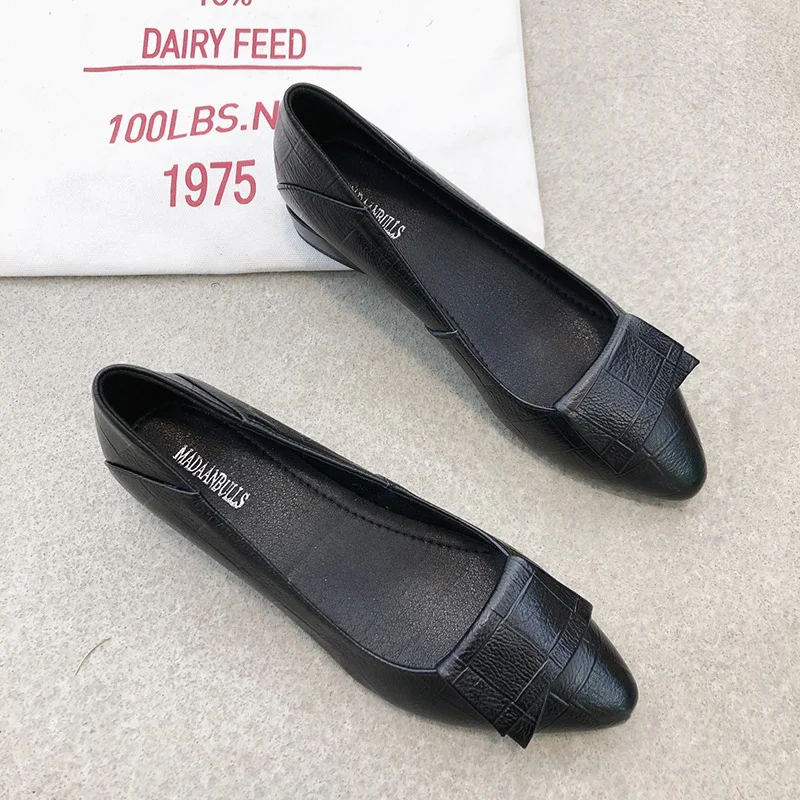Women's Fashion Sandals with Thick Heel and Mid-heel. Comfortable and stylish shoes designed to elevate your look for an — photo 4
