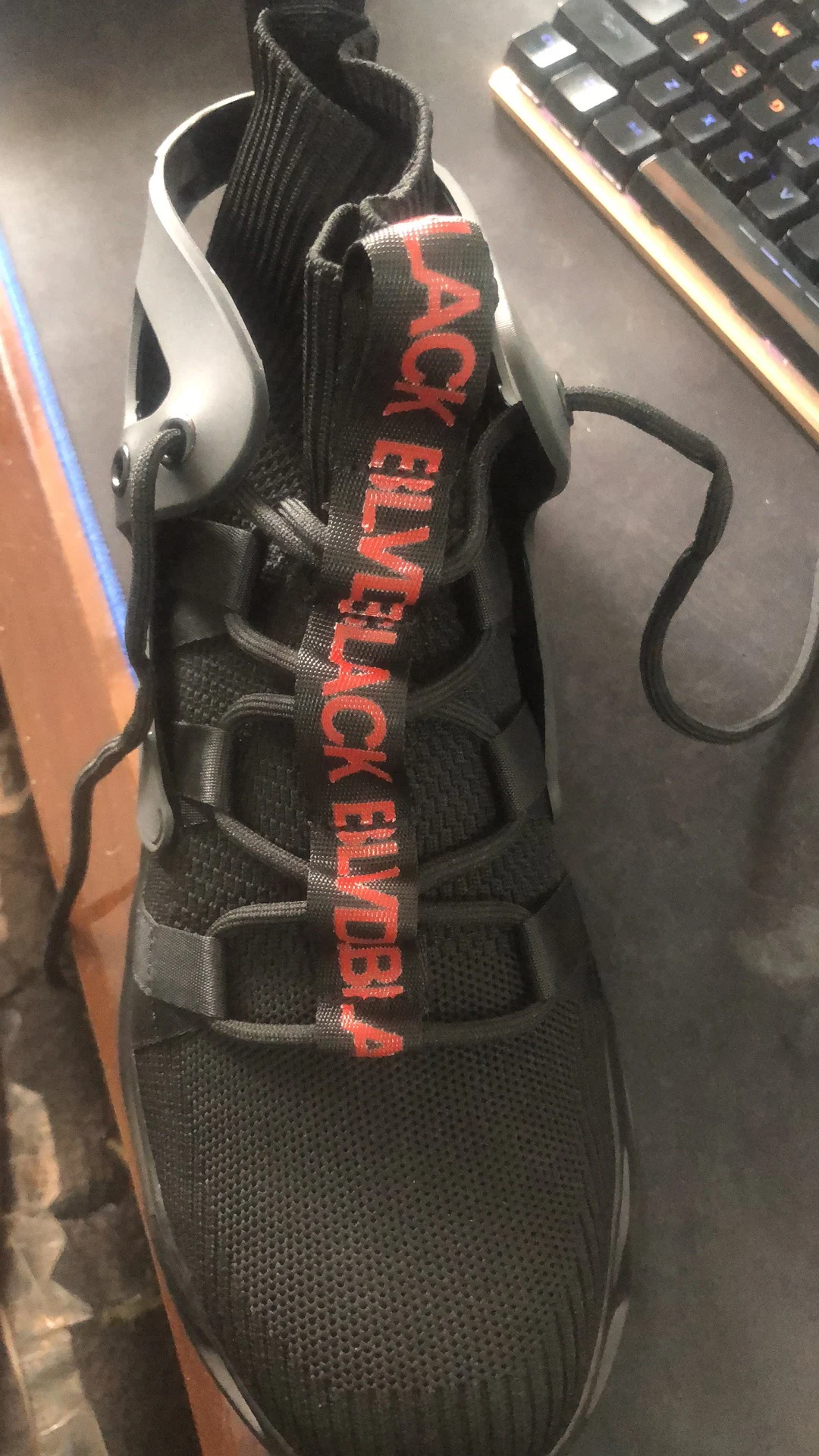 Botas de segurança masculinas cano alto Proteção e segurança para o trabalho. Conforto, durabilidade e design moderno para profissionais. — foto 4