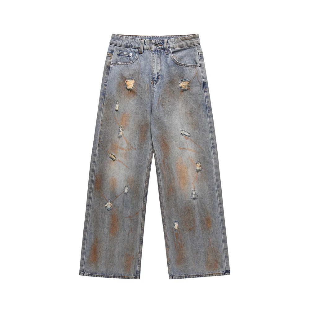 Title 2, Jeans rasgados e sujos com terra