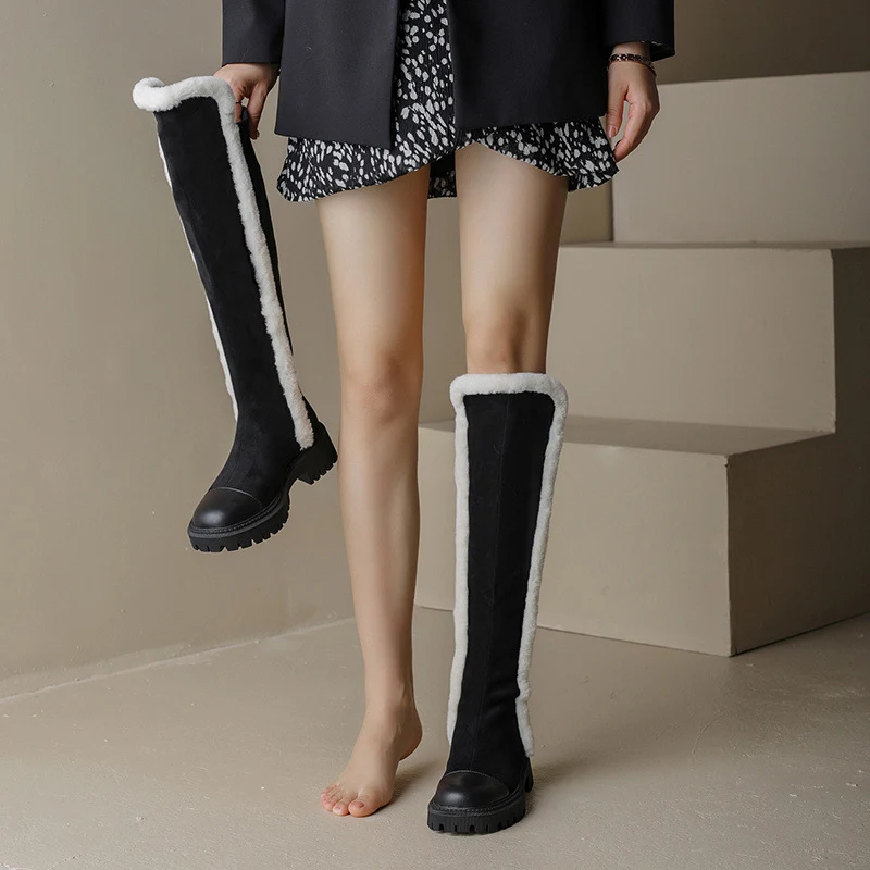Title 5, Damen Kniehohe Stiefel flach, niedriger Absatz....