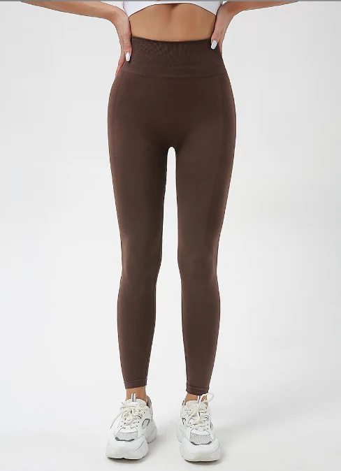 Calças de yoga de cintura alta, levanta bumbum, secagem rápida, justas, para corrida. Conforto e liberdade para seus treinos. — foto 2