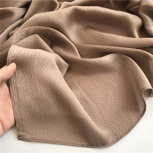 Title 24, Nieuwe kleurrijke stip crepe chiffon sjaal