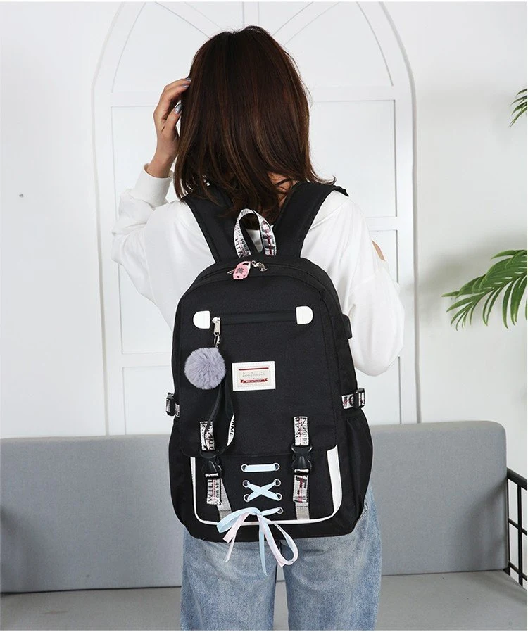 Mochila deportiva y de ocio multifuncional. Espaciosa, cómoda y resistente para llevar todo lo necesario en tus actividades deportivas y de tiempo libre. — foto 1