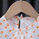Kinderanzug für Damen mit Polka Dots und Rüschen Perfekt für besondere Anlässe und Feiern Bequem und stilvoll Kleiden — foto 14