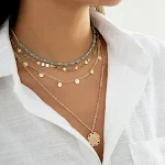 Colar feminino com pingente de disco de flor turquesa e corrente fina simples, um acessório delicado e elegante. — foto 8