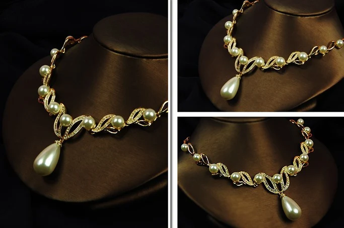 Title 3, Conjunto colar e brincos com strass de cristal ...
